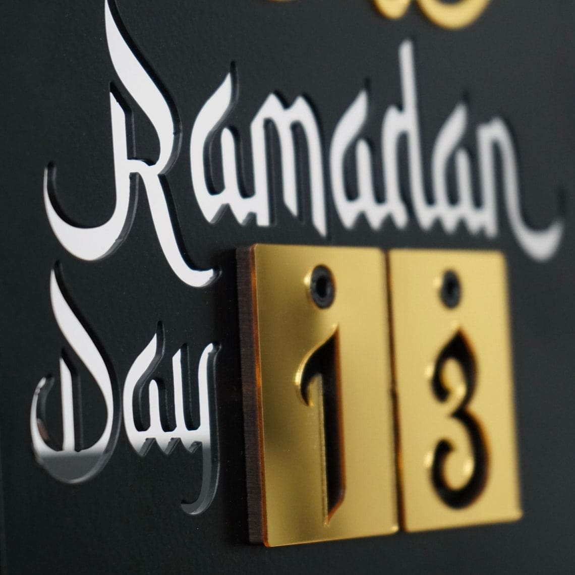 Ramadan Kareem Changeable Date Islamic Table Decor – Metal & Acrylic | Global Wall Art