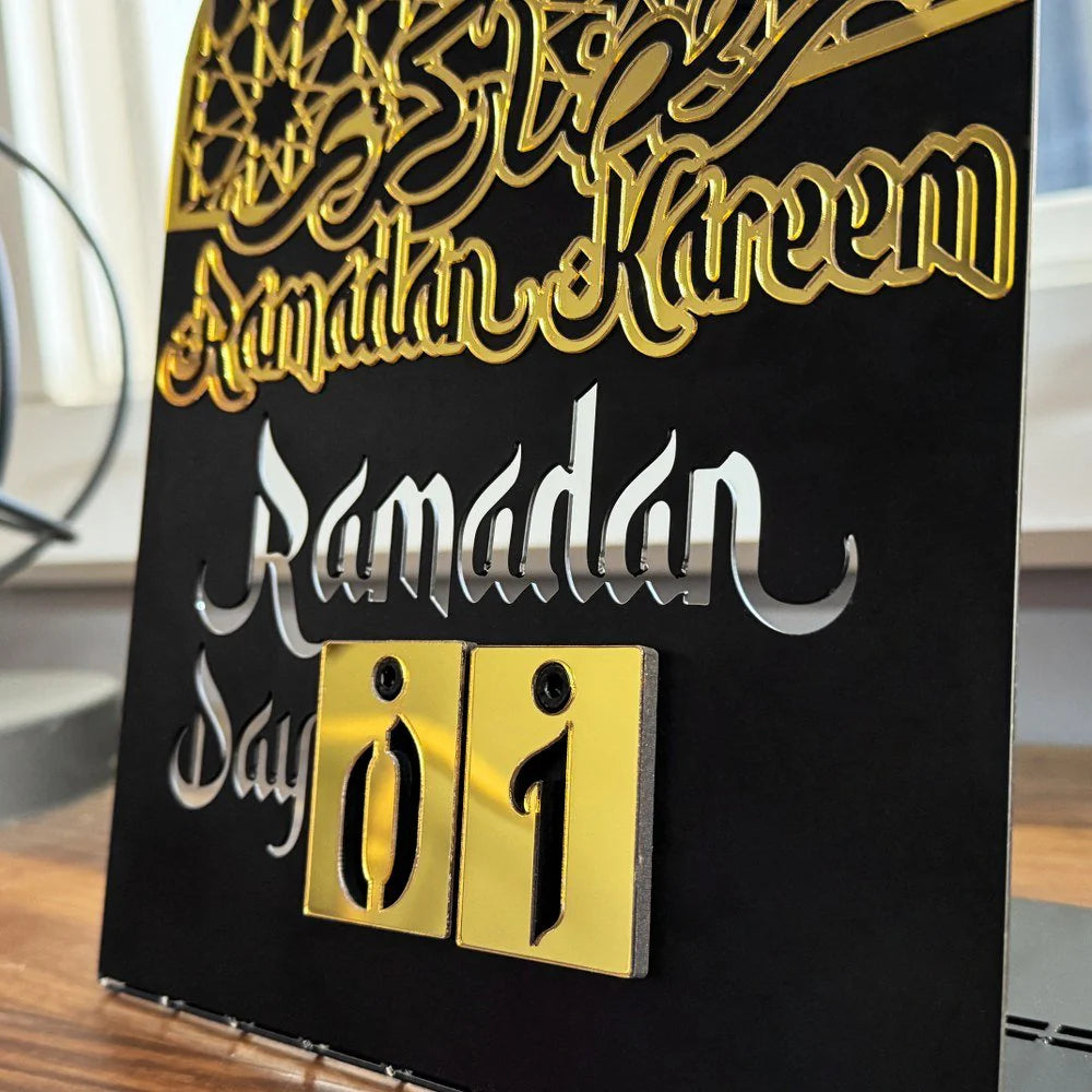 Ramadan Kareem Changeable Date Islamic Table Decor – Metal & Acrylic | Global Wall Art